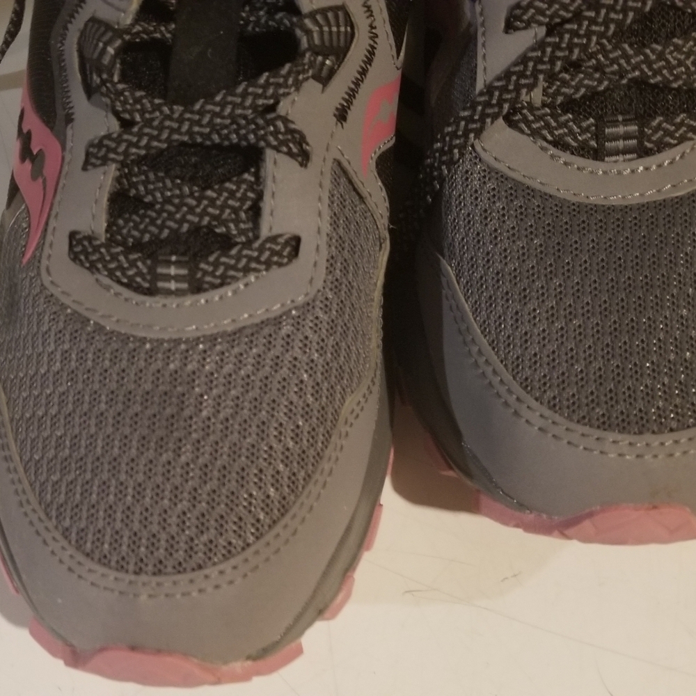 Women's shoes
